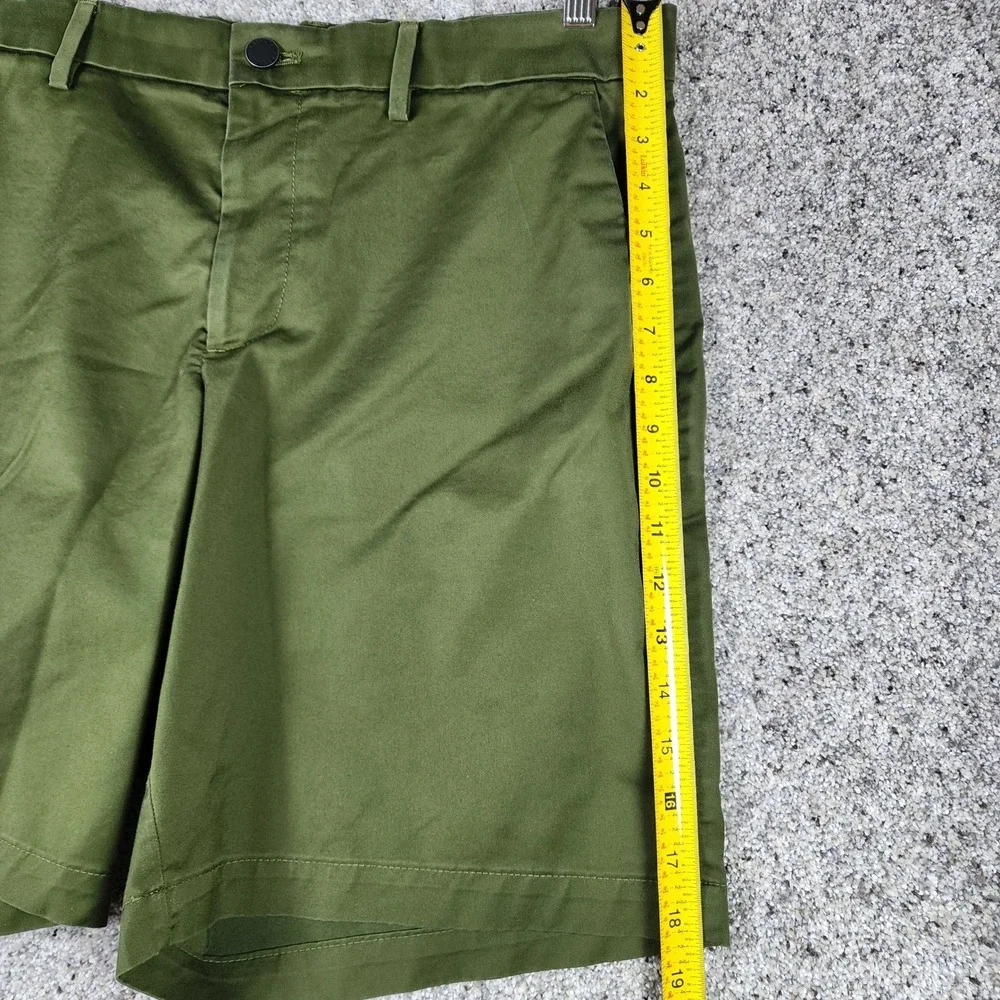 Banana Republic Core Temp Shorts Mens 35 Chino 9 Inch Bright Moss Excellent